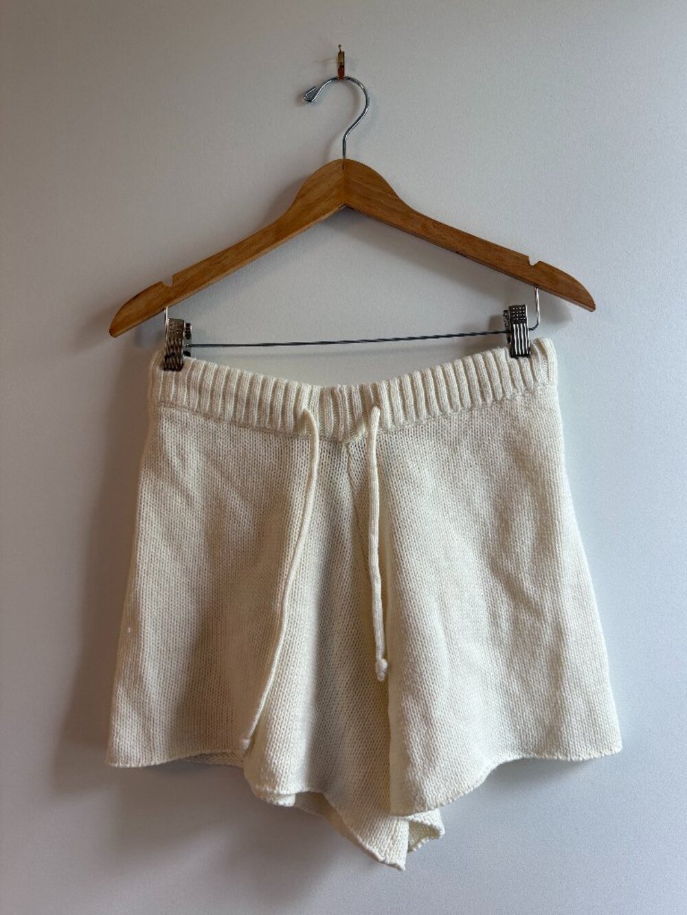 WeWoreWhat Pull On Sweather Shorts Cream Knit - Size Medium